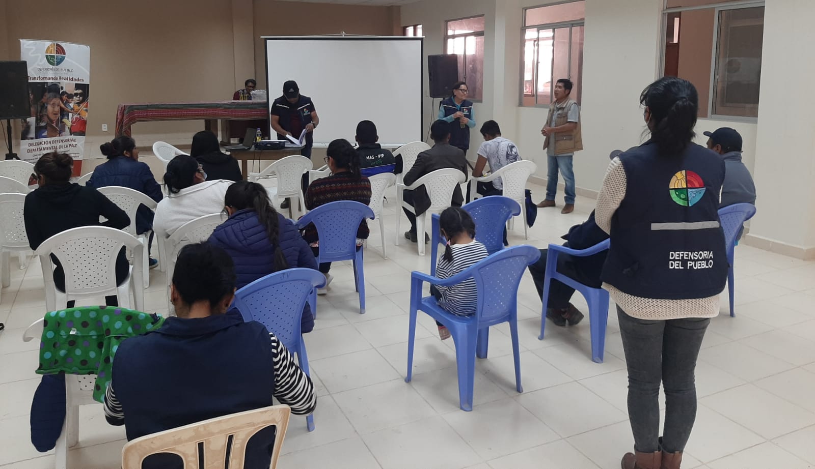 Defensoría del Pueblo realiza taller de fortalecimiento de capacidades para Autoridades municipales y servidores públicos del SLIM y DNA del municipio de Luribay