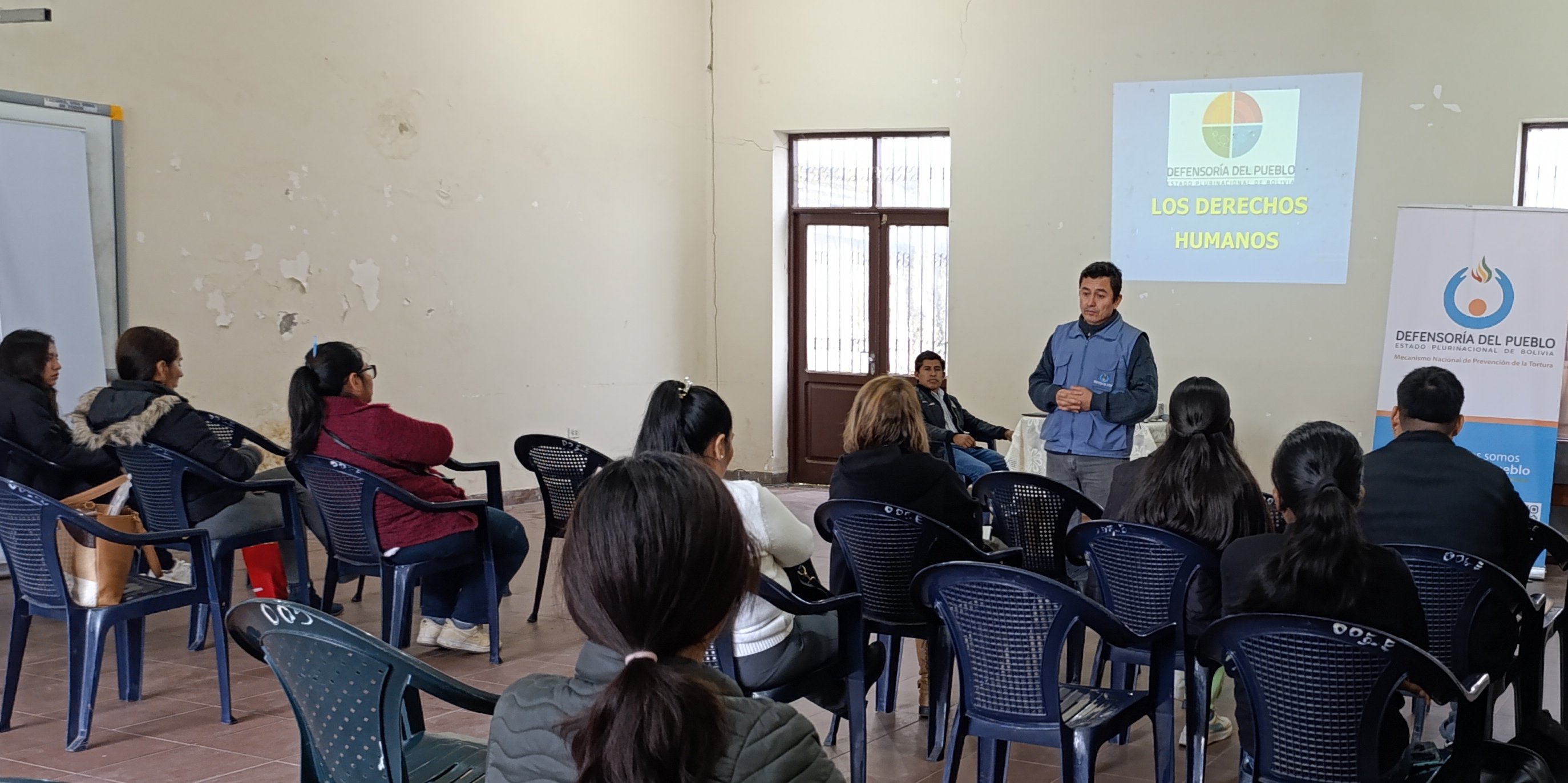 LA DEFENSORIA DEL PUEBLO CAPACITA SOBRE DERECHOS HUMANOS, PARTICIPACIÓN CIUDADANA Y LIDERAZGO A ESTUDIANTES DEL CENTRO DE EDUCACIÓN PERMANENTE “EL QUEBRACHO”