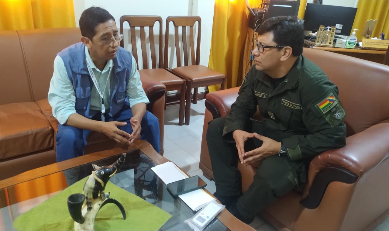 DEFENSORÍA DEL PUEBLO Y LA POLICÍA BOLIVIANA EN TRINIDAD COORDINAN ESFUERZOS PARA GESTIONAR CONFLICTOS SOCIALES EN EL BENI