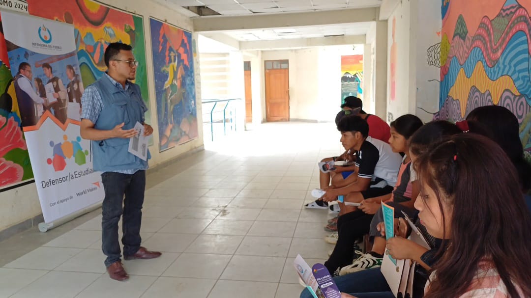 ESTUDIANTES DE LA U.E. YARA CARANAVI RECIBEN CAPACITACIÓN SOBRE LA FUNCIÓN DE LA DEFENSORÍA DEL PUEBLO Y EL ROL DE LOS DEFENSORES ESTUDIANTILES