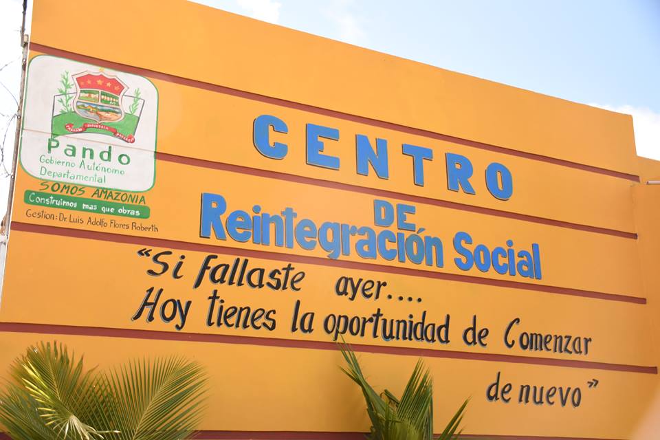 DEFENSORÍA DEL PUEBLO REALIZA LANZAMIENTO DEL PROGRAMA “LECTURAS DE LA LIBERTAD” EN CENTRO DE REINTEGRACIÓN SOCIAL PARA ADOLESCENTES INFRACTORES DE VILLA ROJAS