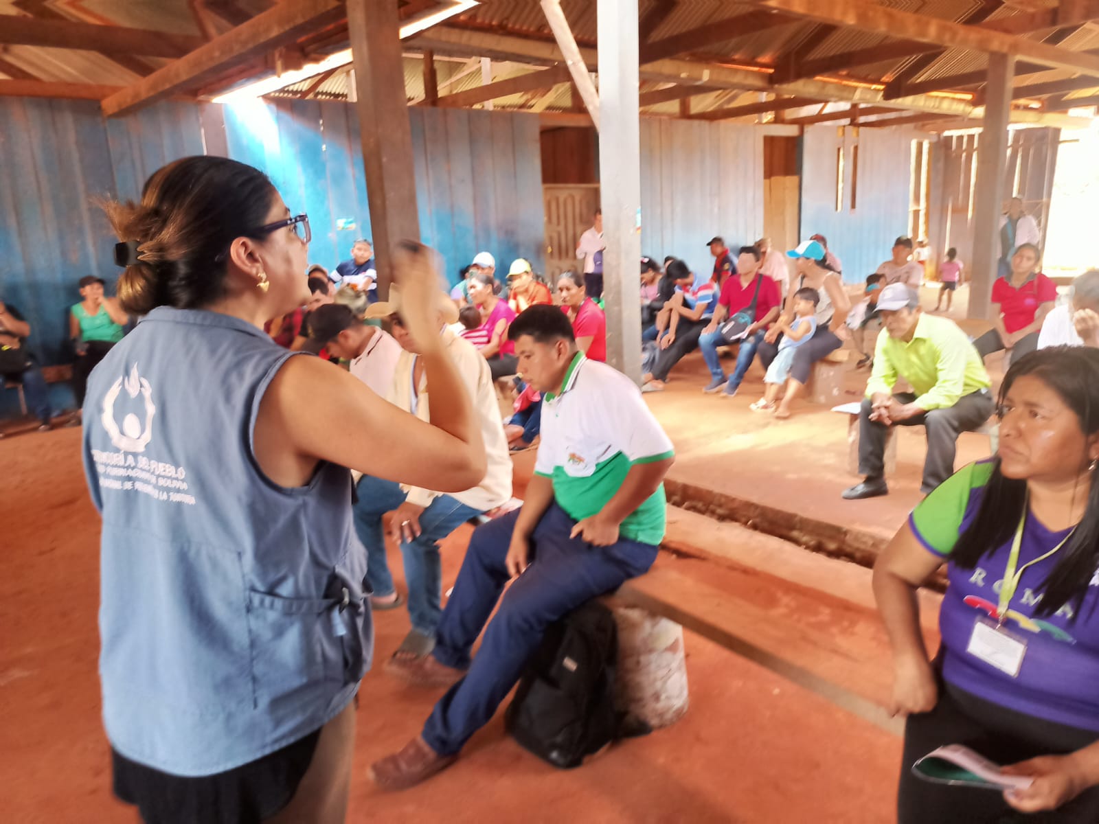 DEFENSORÍA DEL PUEBLO SOCIALIZA INFORME SUEÑOS INTERRUMPIDOS Y LA MODIFICACIÓN DEL CÓDIGO DE LAS FAMILIAS CON COMUNIDADES INDÍGENAS DEL DEPARTAMENTO PANDO