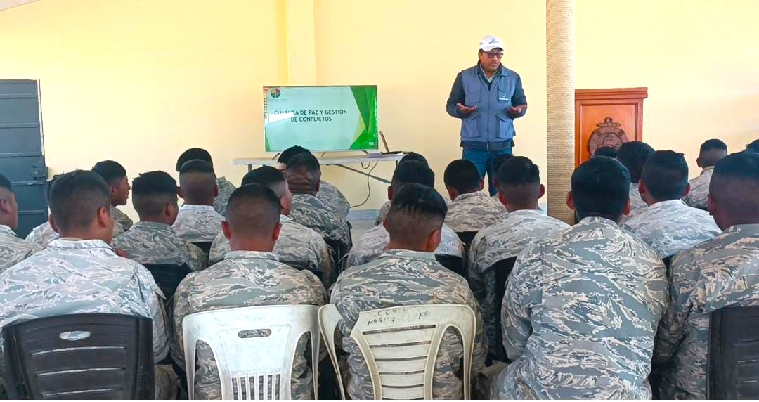 DEFENSORÍA DEL PUEBLO CAPACITA A 30 JÓVENES DE LA BASE NAVAL DE GUAQUI SOBRE CULTURA DE PAZ Y DERECHOS SEXUALES Y REPRODUCTIVOS