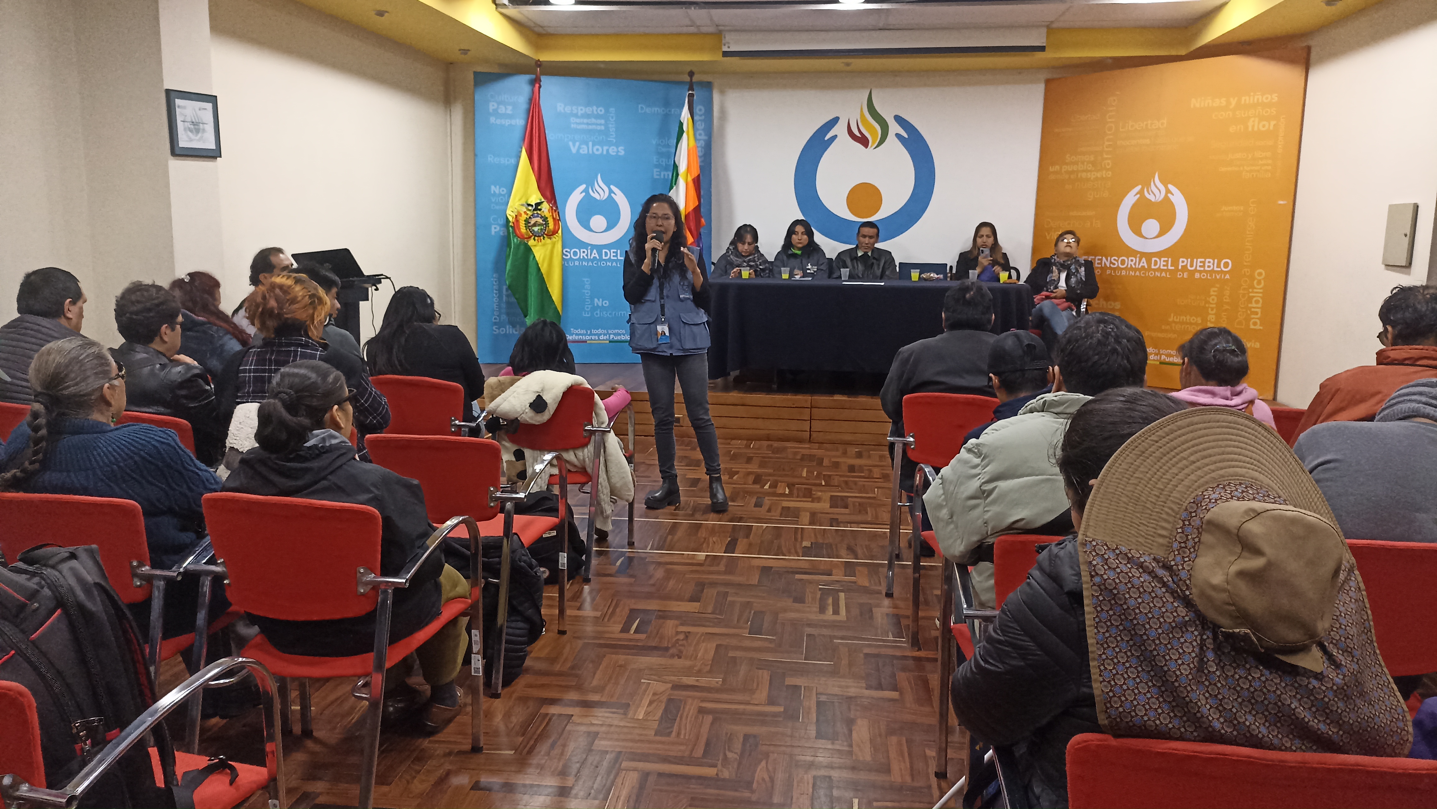 LA PAZ: PERSONAS CON DISCAPACIDAD VISUAL SE INFORMAN SOBRE EL ROL Y PROCEDIMIENTOS DE LA DEFENSORÍA DEL PUEBLO