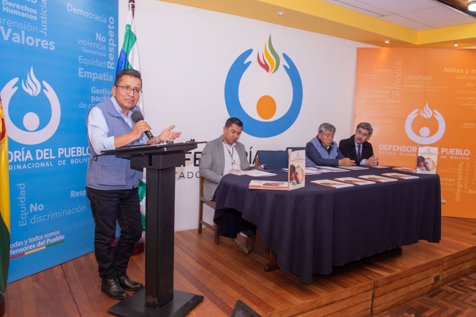 DEFENSORÍA DEL PUEBLO SOCIALIZA A SERVIDORES PÚBLICOS LAS MODIFICACIONES A LA LEY QUE ELIMINA MATRIMONIOS Y UNIONES INFANTILES FORZADAS