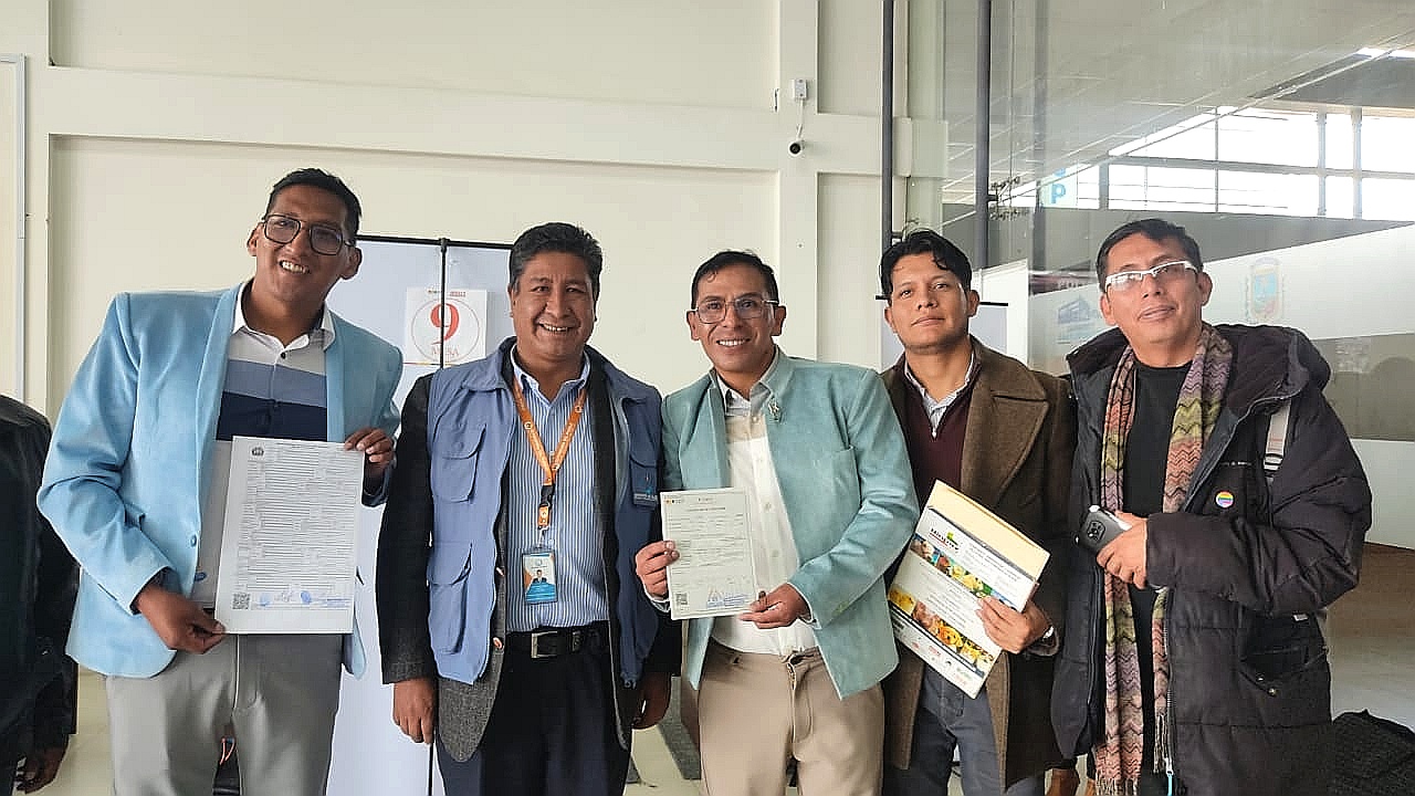 DEFENSORÍA DEL PUEBLO VIABILIZA Y  ACOMPAÑA EL PRIMER REGISTRO DE UNIÓN LIBRE EN LA CIUDAD DE EL ALTO