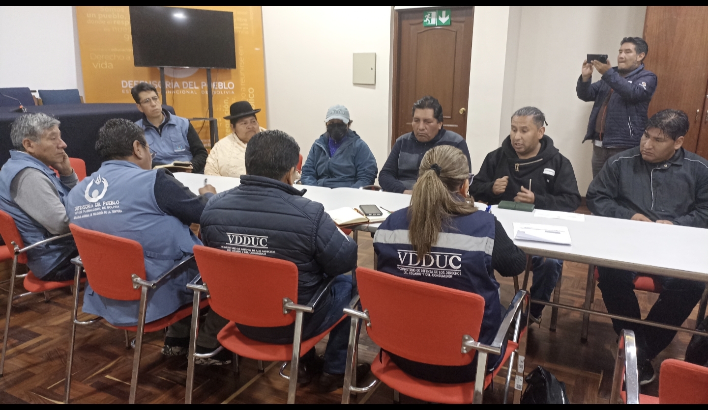 DEFENSORÍA DEL PUEBLO VIABILIZA DIÁLOGO ENTRE COMERCIANTES DE ABARROTES Y GOBIERNO PARA LEVANTAR MEDIDAS DE PRESIÓN