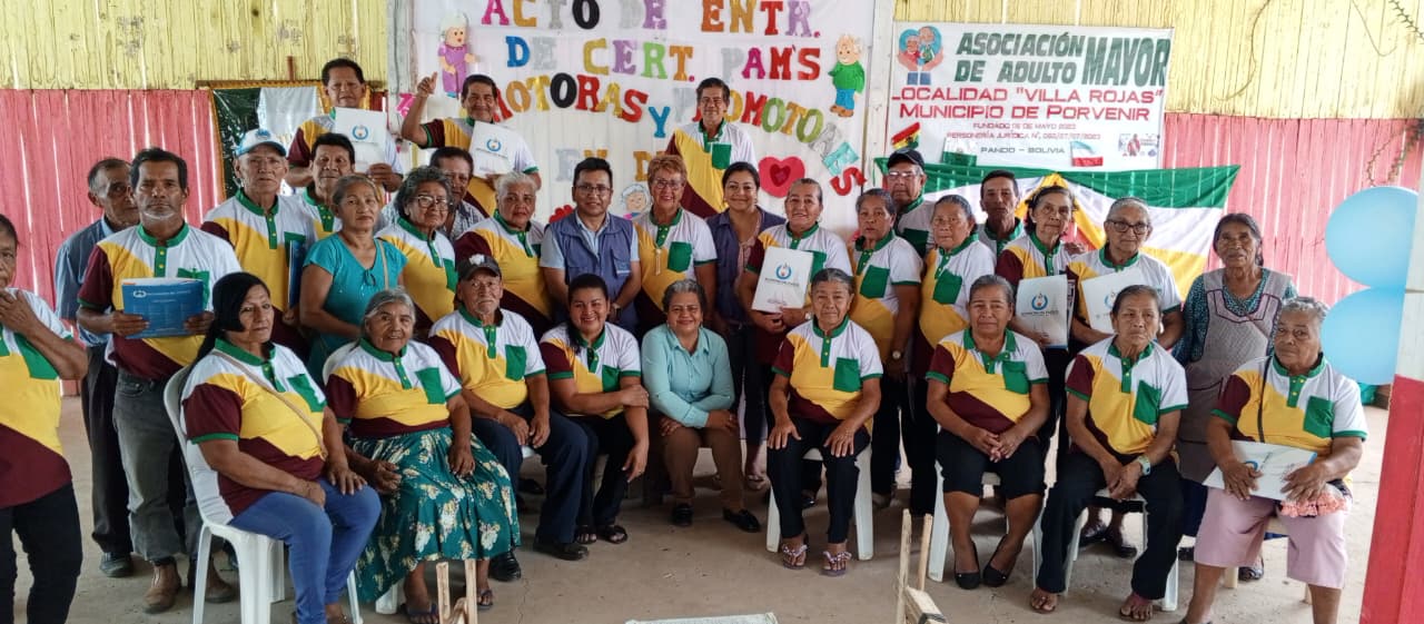 DEFENSORÍA DEL PUEBLO IMPULSA EL LIDERAZGO DE PERSONAS ADULTAS MAYORES EN PANDO AL CERTIFICARLAS COMO PROMOTORAS DE DERECHOS HUMANOS