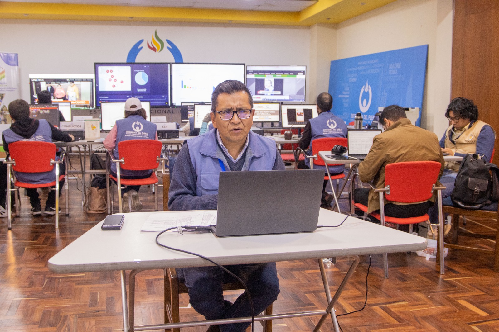 ELECCIONES NACIONALES 2025: DEFENSOR DEL PUEBLO REPORTA 423 CASOS Y DESTACA LA VOCACIÓN DEMOCRÁTICA DE LAS Y LOS BOLIVIANOS