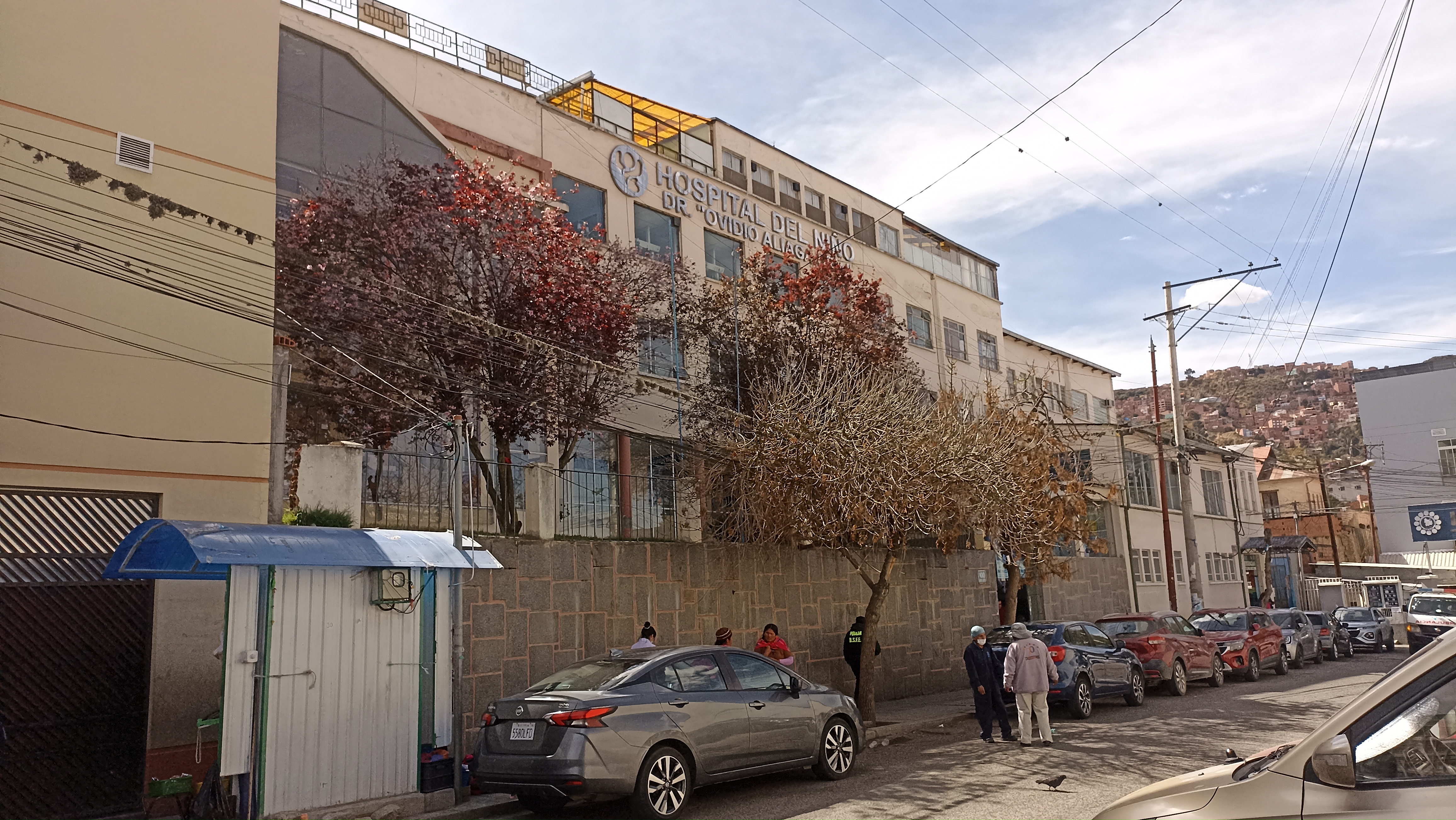 DEFENSORÍA DEL PUEBLO VERIFICA SITUACIÓN DE QUIRÓFANOS Y ABASTECIMIENTO DE MEDICAMENTOS EN EL HOSPITAL DEL NIÑO EN LA PAZ