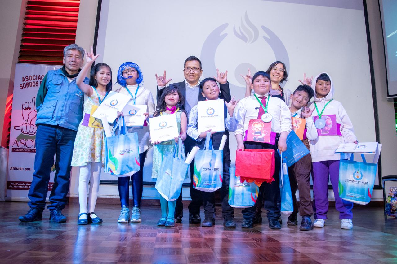 DEFENSOR DEL PUEBLO REIVINDICA RECONOCIMIENTO DE LA LENGUA DE SEÑAS DE BOLIVIA COMO IDIOMA OFICIAL